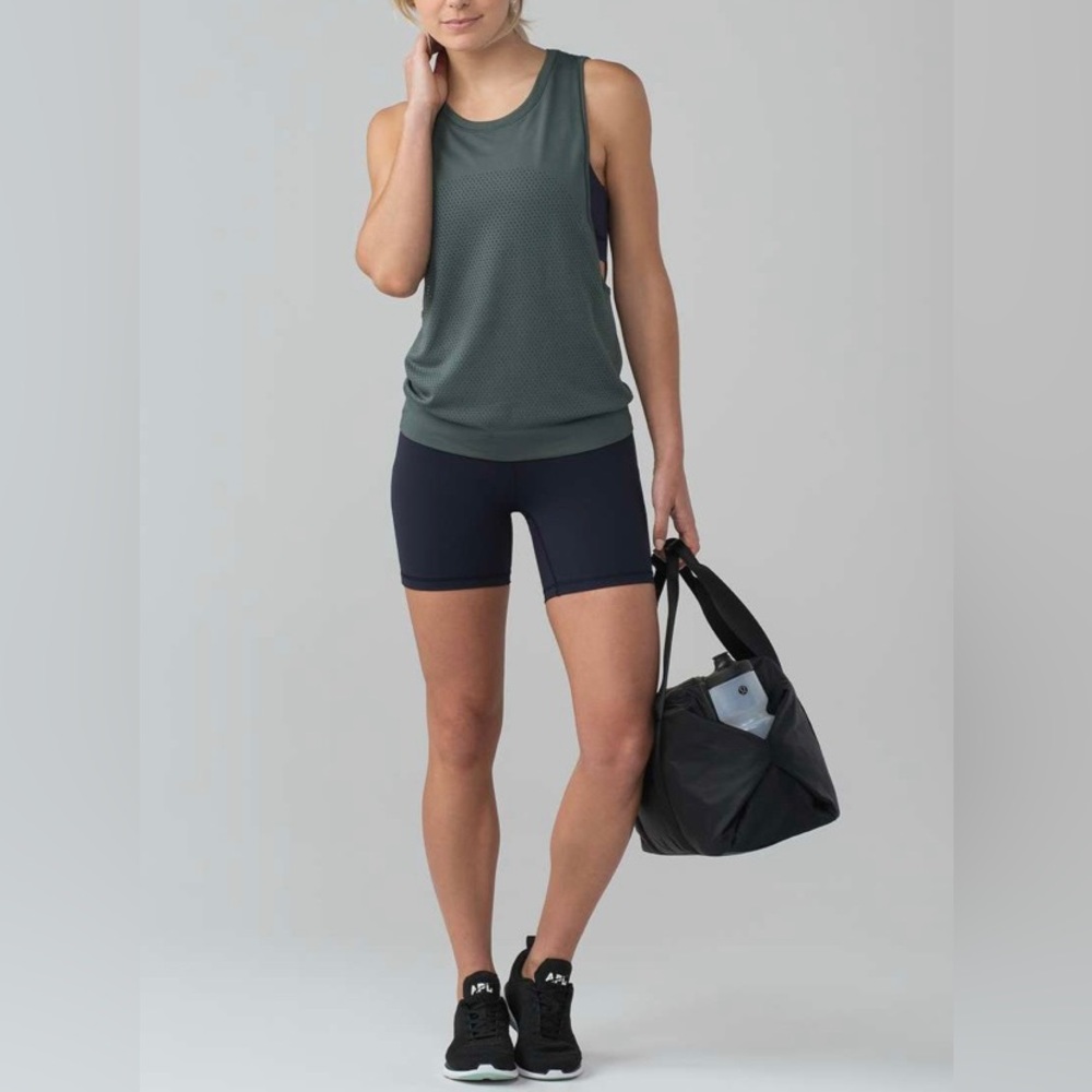 Lululemon Women’s Breeze Zaby Muscle II Tank